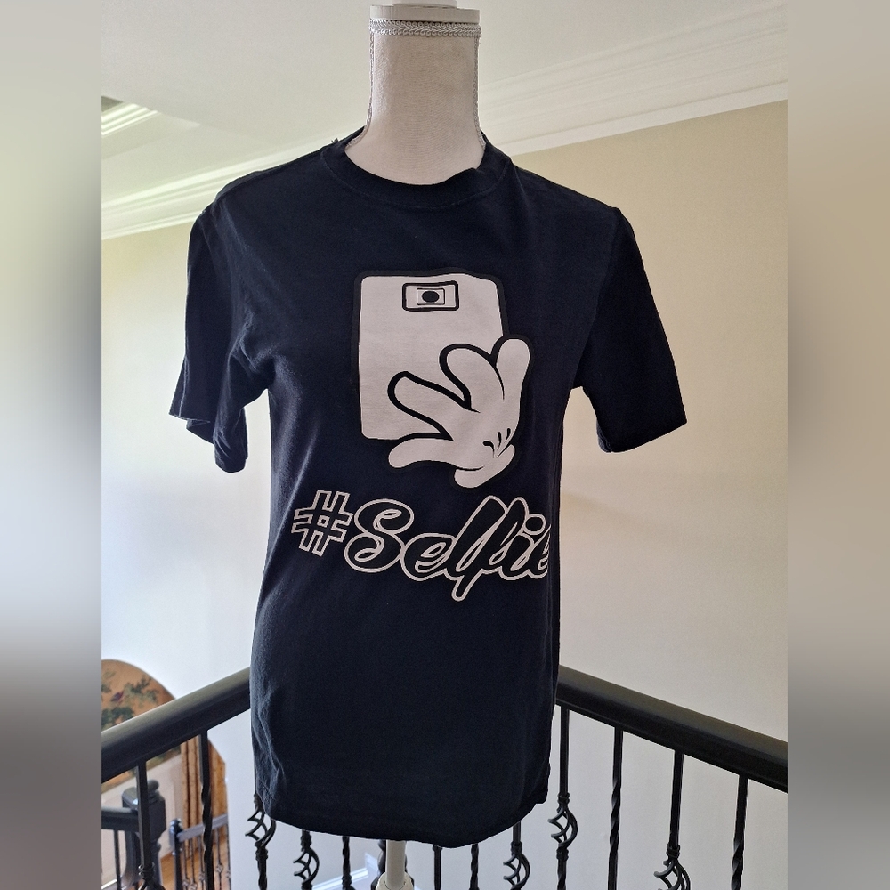 Custom Selfie T-shirt!Lightweight, Classic fit, unique!
